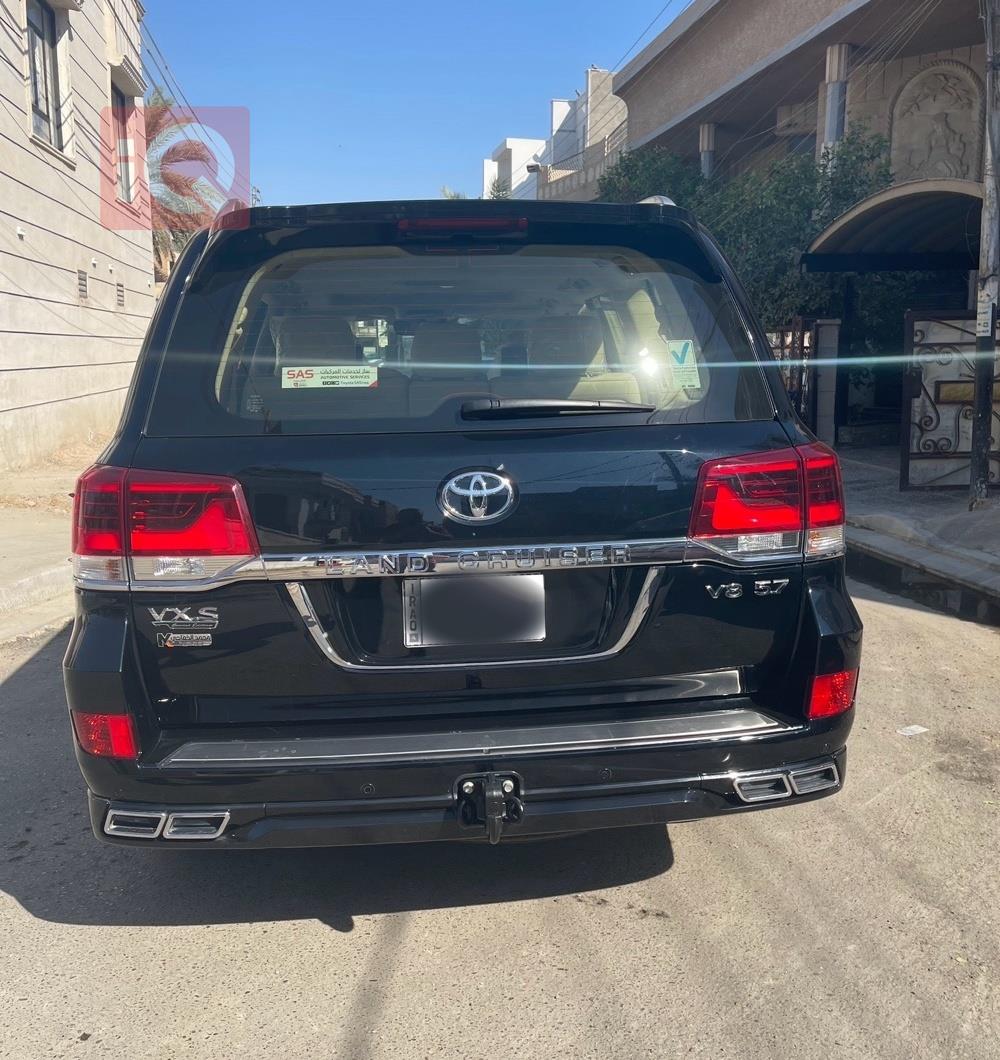 تويوتا لاندكروزر